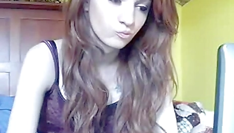 Sexy girl seduces herself in bed and has a passionate sex session