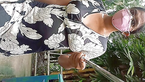 Big natural tits amateur woman in outdoor sex video 3