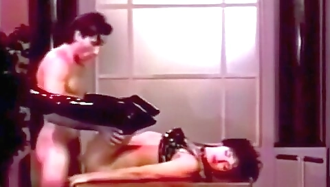 Big cock is fucking with the vintage star in her private pants