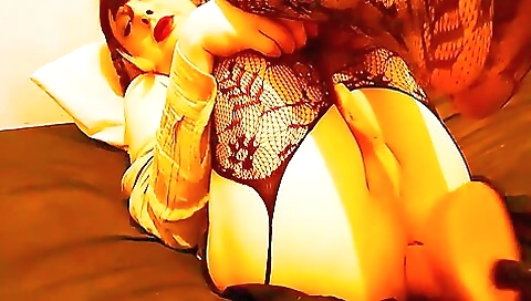 Horny blonde brunette girl gets her anus fucked on the machine