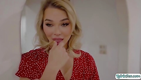 Sexy pornstar in incredible hot deepthroat xxx scene